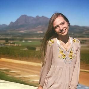 Meet your Posher, Lauren